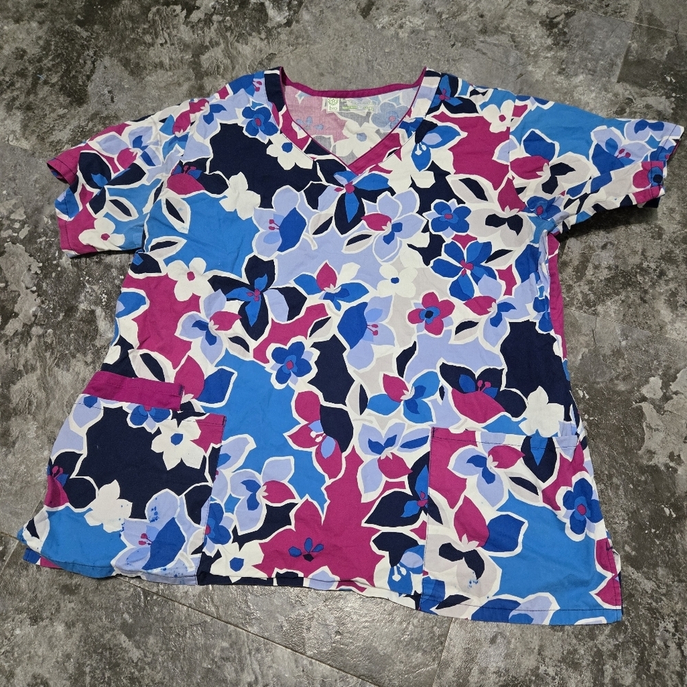 Bring It On Floral Print V-Neck Short Sleeve Scrup Top Size XL